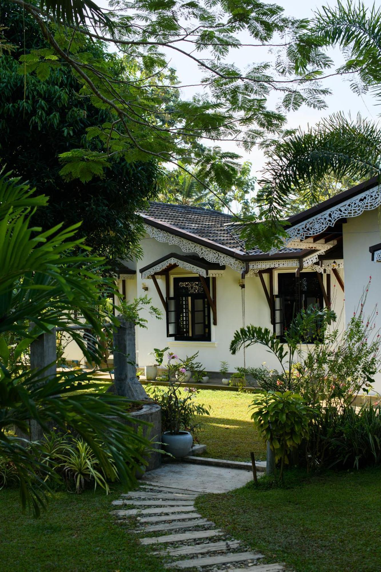 Roots Retreat Hotel Unawatuna Kültér fotó